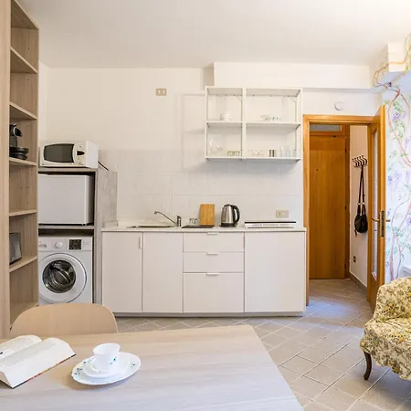 Apartment Guesthost - Wisteria Dreams - Comfy Studio-flat *