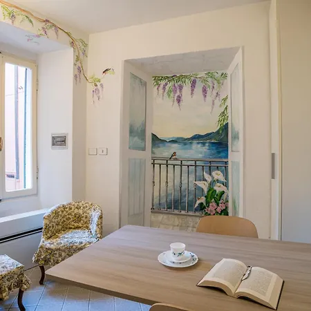 Guesthost - Wisteria Dreams - Comfy Studio-flat Apartment Argegno